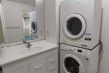 C12/13 Palm Grove, Berhampore