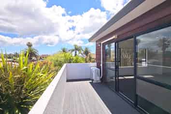 58 Sunset Road, Unsworth Heights