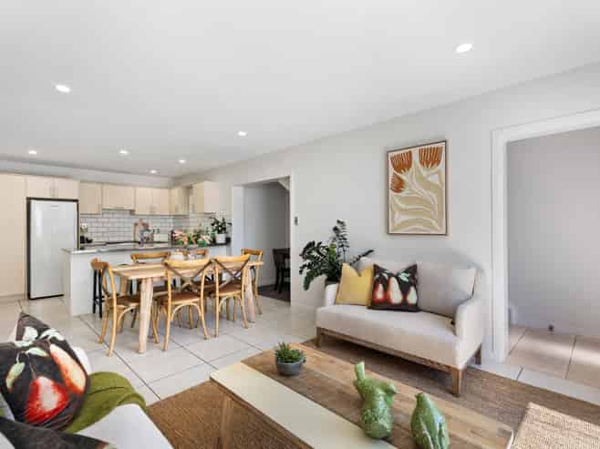 5 Don Croot Street, Western Springs