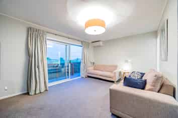 4/17A Kawau Road, Greenlane