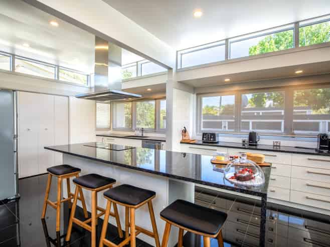 8C Brassey Road, Saint Johns Hill