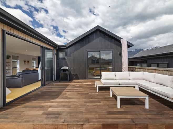 8 Plough Street, Jacks Point