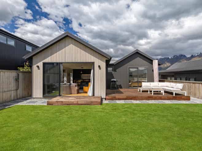 8 Plough Street, Jacks Point