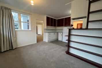 42 Kawiti Avenue, Point England