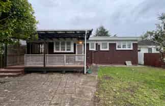 42 Kawiti Avenue, Point England