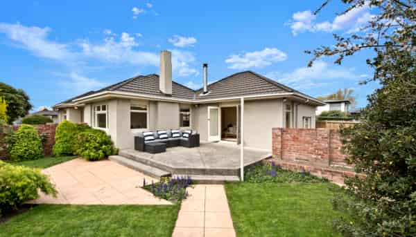 57 Bryndwr Road, Bryndwr