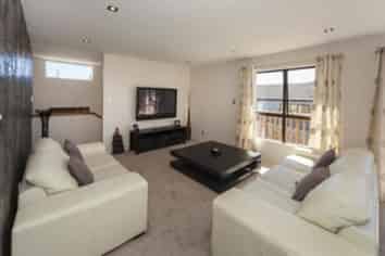 145 Weatherly Road, Torbay