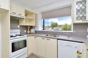 18 Chipping Lane, Redwood