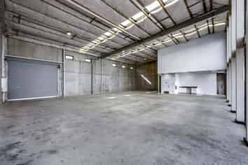 Warehouse with Truck Access