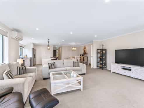 77 Harakeke Drive, Wharewaka