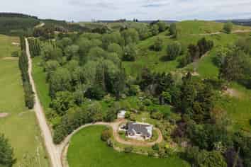 66 Otokia-Kuri Bush Road West, Henley