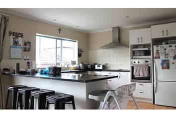 2 Cambrian Crescent, Flat Bush