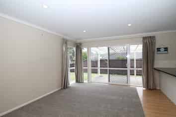 2 Cambrian Crescent, Flat Bush