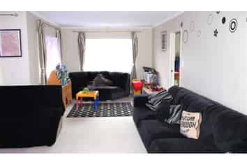 2 Cambrian Crescent, Flat Bush