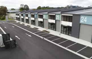 Modern Wiri industrial gem