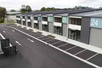 Modern Wiri industrial gem