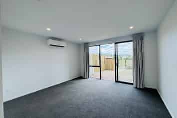 5A Malaga Crescent, Harewood