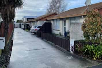 2/126 Bishop Street, Saint Albans