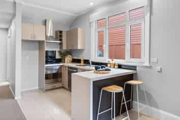 11 Hawkhurst Road, Lyttelton