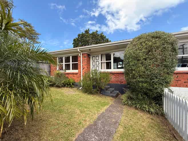 4B Abingdon Place, Glendowie