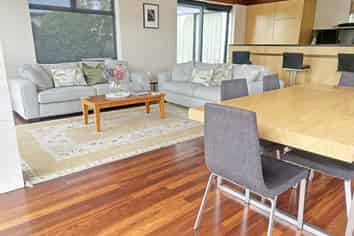 9 Mayfly Lane, Northwood