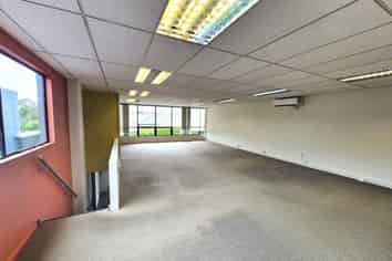 WELL LOCATED MOUNT EDEN PREMISES
