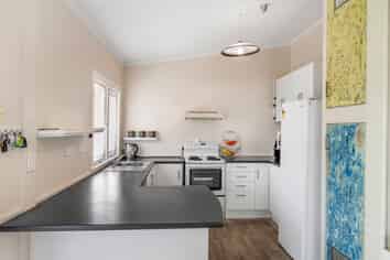 102 Gonville Avenue, Gonville