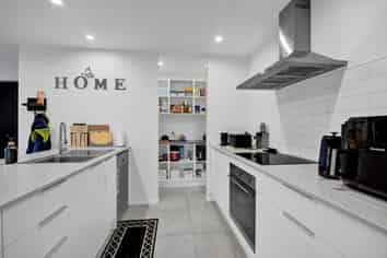 27E Achilles Street, Stratford