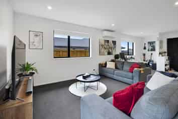 27E Achilles Street, Stratford