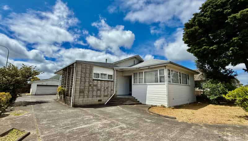 243 Preston Road, Otara