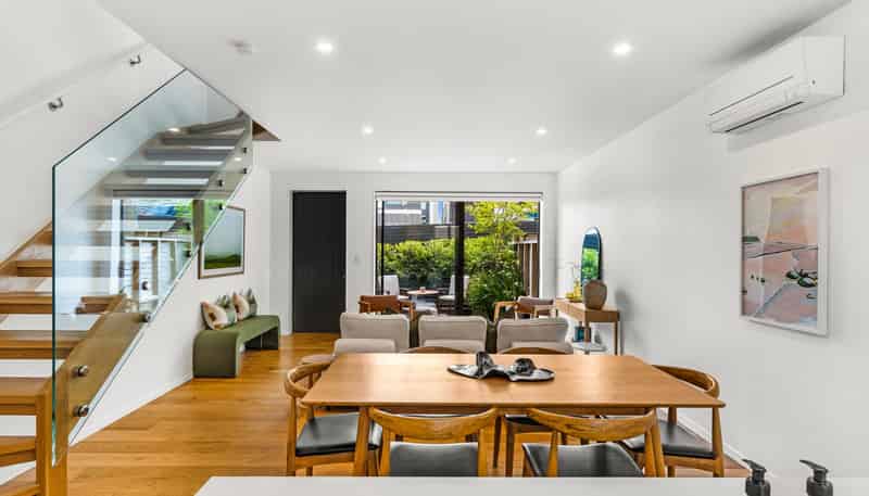 12/4 Glen Atkinson Street, St Heliers