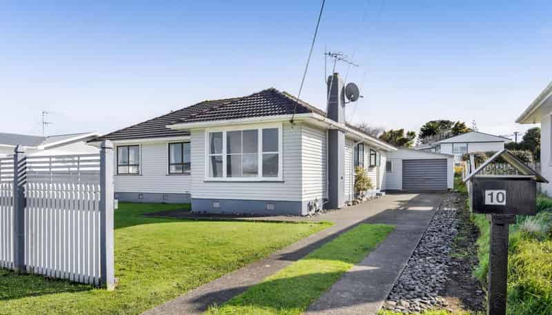 10 Ramanui Ave, Hawera