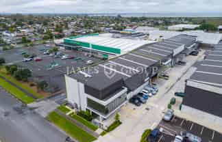 Road Fron A-Grade Industrial – Prime Wiri Position