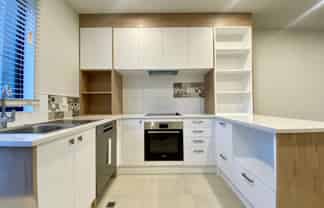 8/47 Beach Road, Te Atatu Peninsula