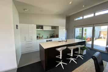 9 Cambelldon Crescent , Stoke