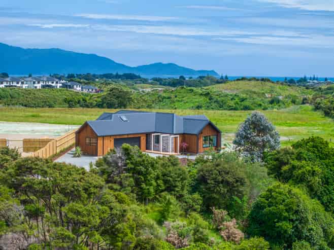 40 Anderson Park Drive, Waikanae