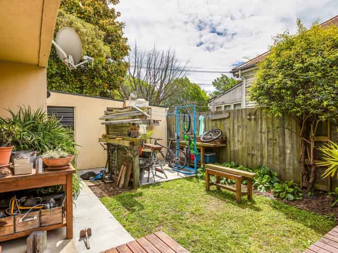 1 & 2/36 Mathesons Road, Linwood