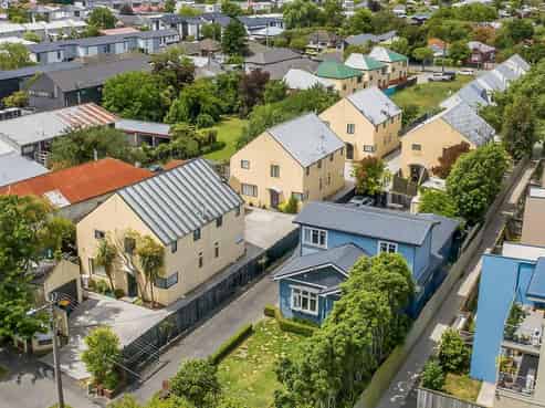 1 & 2/36 Mathesons Road, Linwood