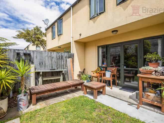 1 & 2/36 Mathesons Road, Linwood