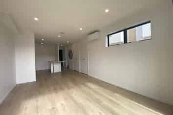 14/10 Pascoe Ave, Paremata