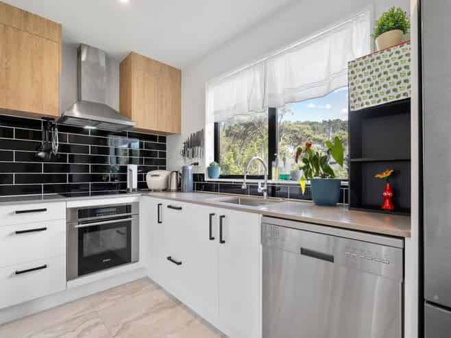 82 Makamaka Lane, Albany