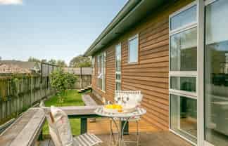 43 Reading Street, Greytown