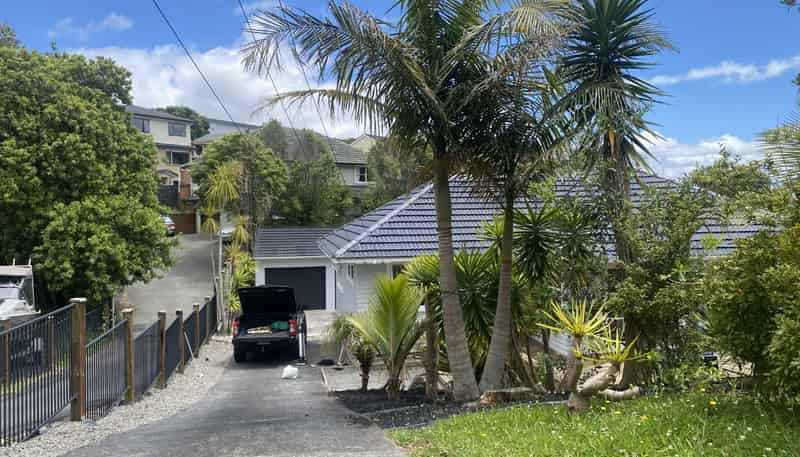 14 Hillsdale Road, Hillsborough