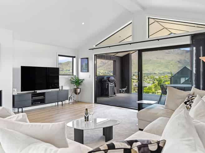 7 Mills Road, Wanaka