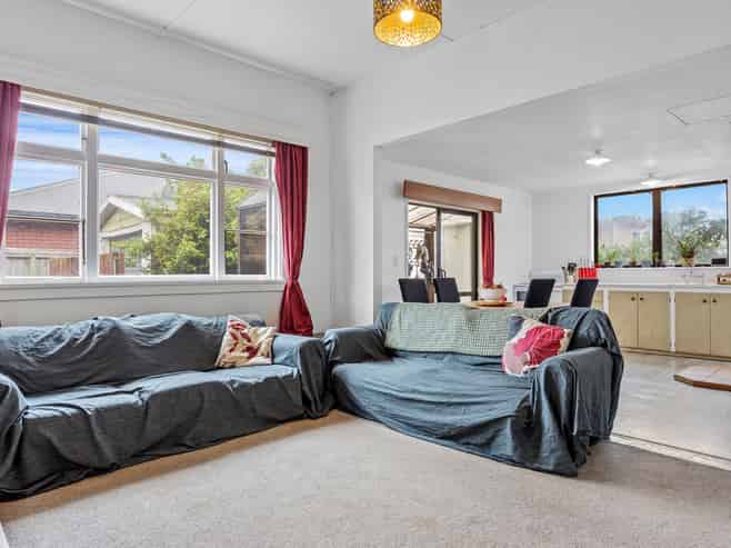 10A Bank Street, Amberley