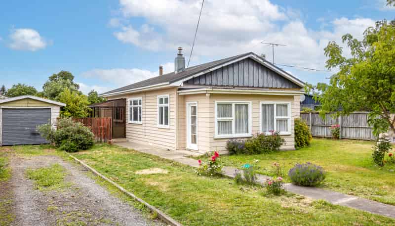 10A Bank Street, Amberley