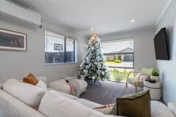 8 Finstock Way, Rolleston