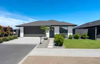 8 Finstock Way, Rolleston