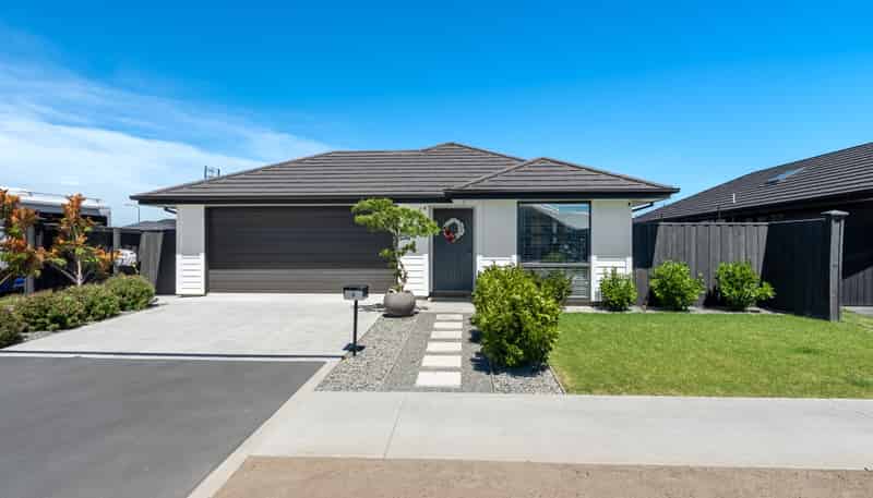 8 Finstock Way, Rolleston