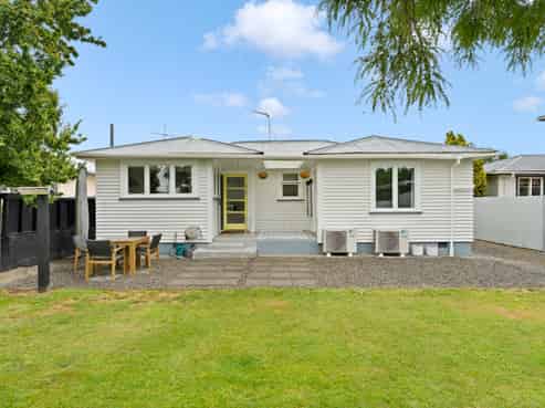 9 King Street, Carterton